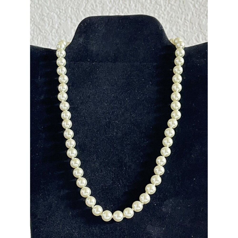 Vintage 8mm Faux Pearl Necklace 18 Inch with Gold Tone Clasp Elegant Wedding GUC